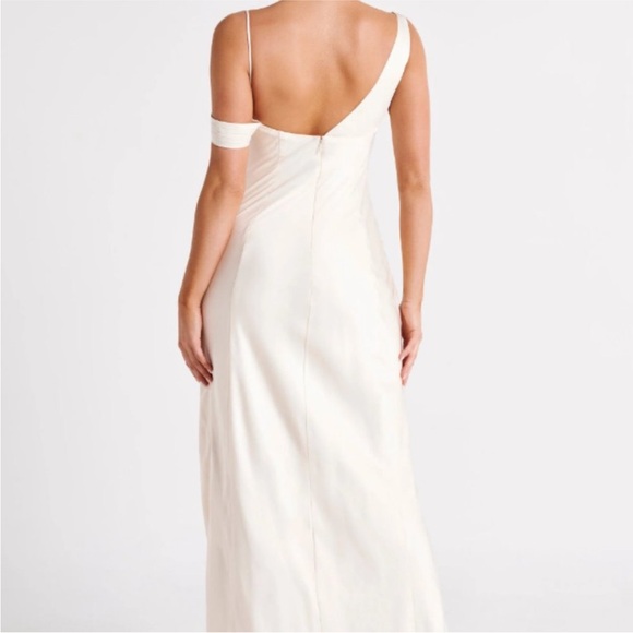 Meshki SOLEIL Satin Off Shoulder Maxi Dress - Ivory in Medium (M) - Picture 2 of 6